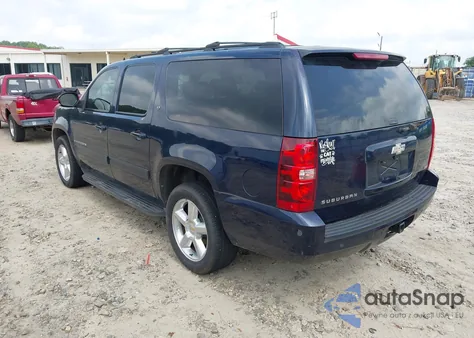 2009 Chevrolet Suburban 1500 Lt2 z USA, uszkodzony, nr VIN 1GNFC260X9R257882
